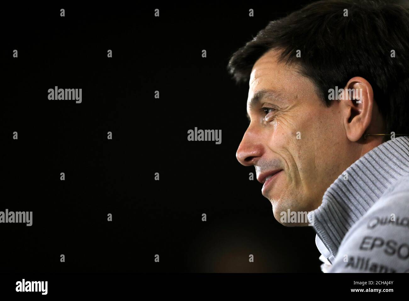 Il team principal della Mercedes Toto Wolff durante la giornata di prove libere per il Gran Premio di Gran Bretagna 2016 al circuito di Silverstone, Towcester. PREMERE ASSOCIAZIONE foto. Data immagine: Venerdì 8 luglio 2016. Vedere PA storia AUTO British. Il credito fotografico dovrebbe essere: David Davies/PA Wire. RESTRIZIONI: Solo per uso editoriale. Uso commerciale con il previo consenso dei team. Per ulteriori informazioni, chiamare il numero +44 (0)1158 447447. Foto Stock