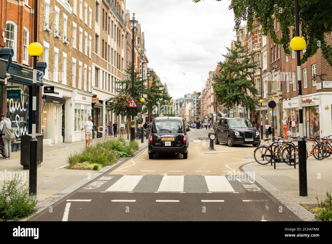 Londra - Settembre 2020: Marylebone High Street / Marylebone Village. Un'attraente area di negozi di alta classe e indipendenti in un'area esclusiva. Foto Stock