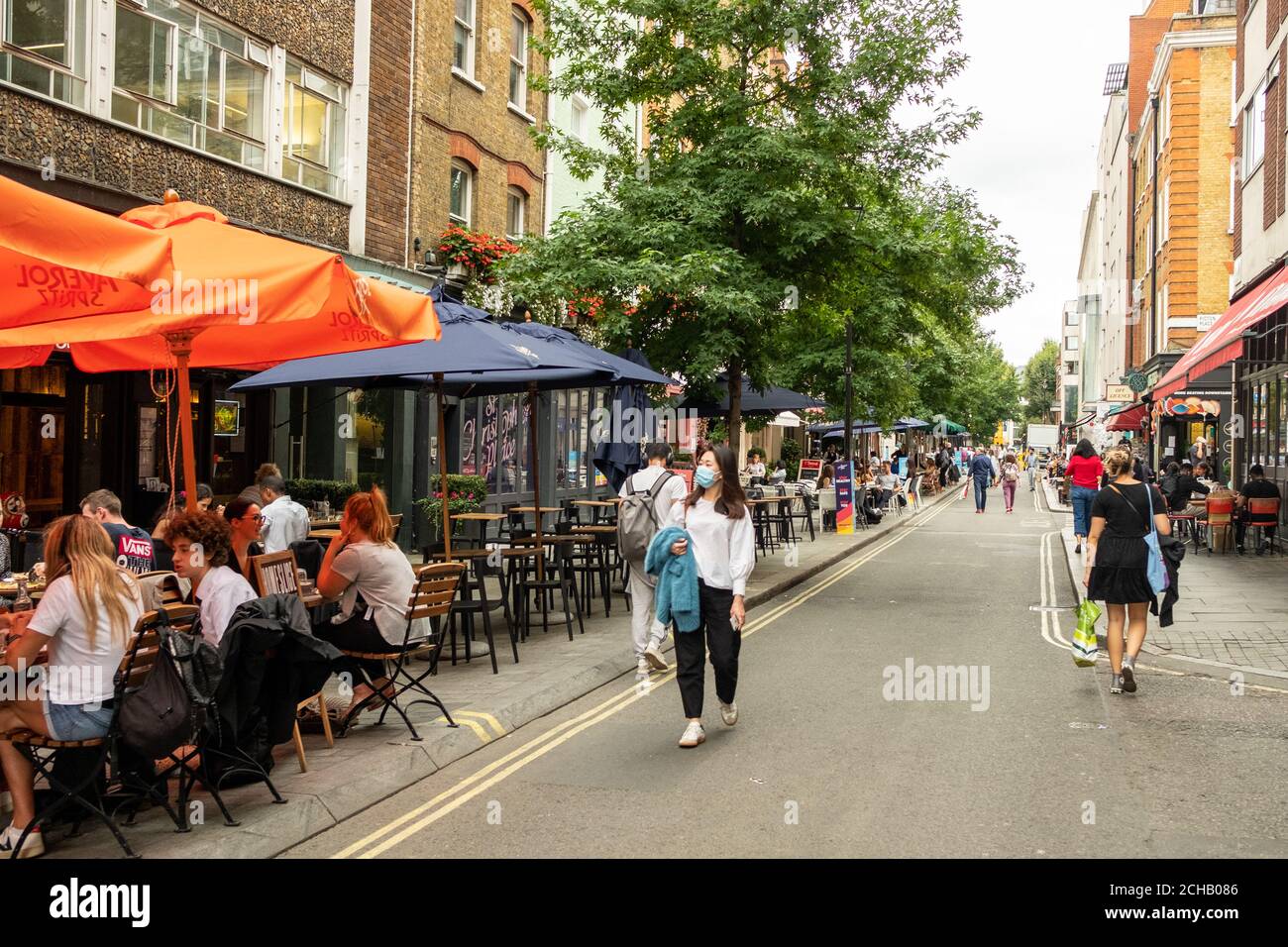 Londra - Settembre 2020: Scena di Marylebone High Street. Un'esclusiva area di negozi e ristoranti di Westminster Foto Stock