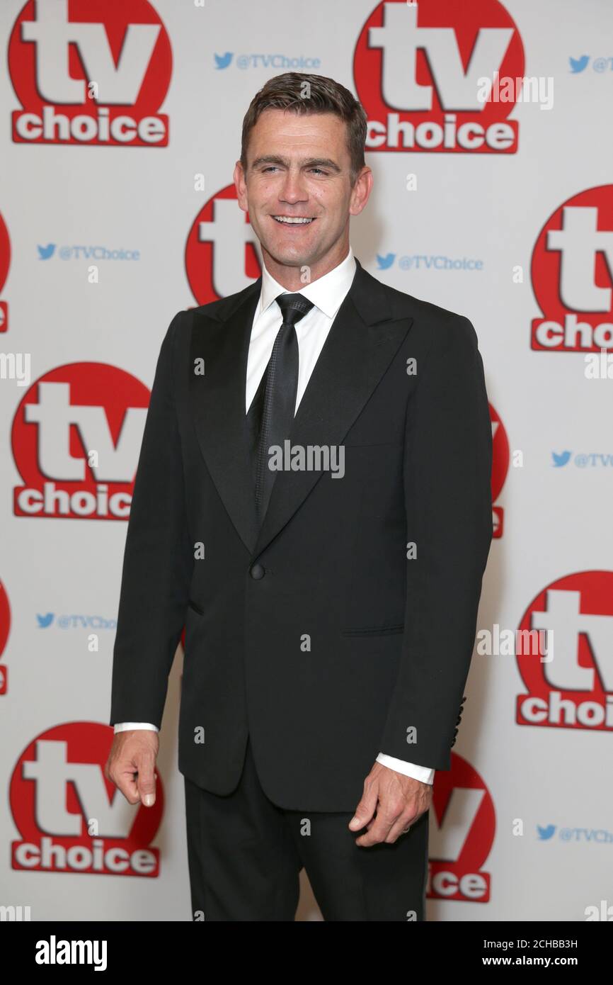 Scott Maslen arriva per la TV Choice Awards 2016 tenutosi presso il Dorchester Hotel di Park Lane a Londra. Stampa foto di associazione. Picture Data: lunedì 5 settembre 2016. Vedere PA storia SHOWBIZ TVChoice. Foto di credito dovrebbe leggere: Daniel Leal-Olivas/PA FILO Foto Stock