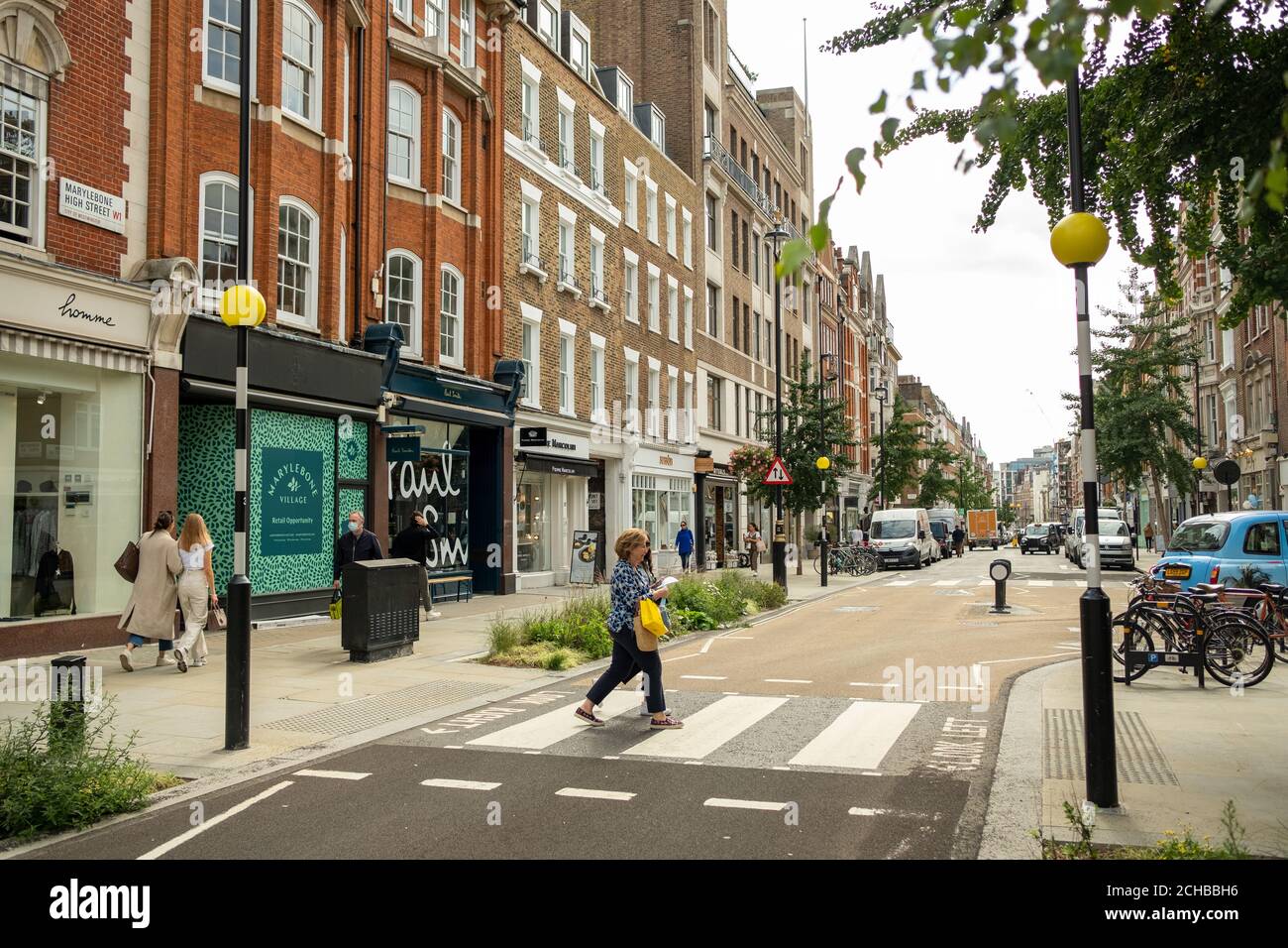 Londra - Settembre 2020: Marylebone High Street / Marylebone Village. Un'attraente area di negozi di alta classe e indipendenti in un'area esclusiva. Foto Stock