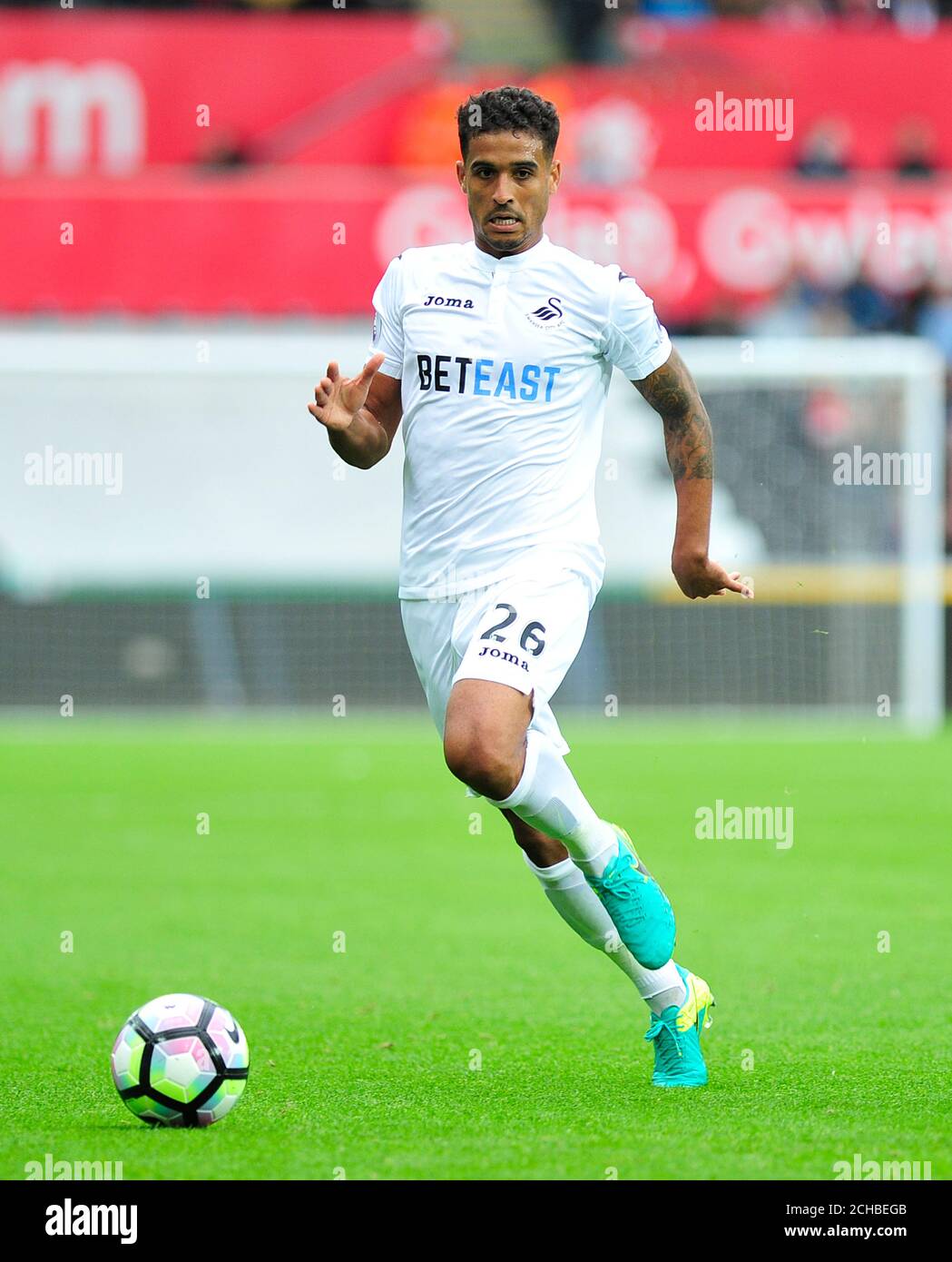 Swansea City è Kyle Naughton Foto Stock