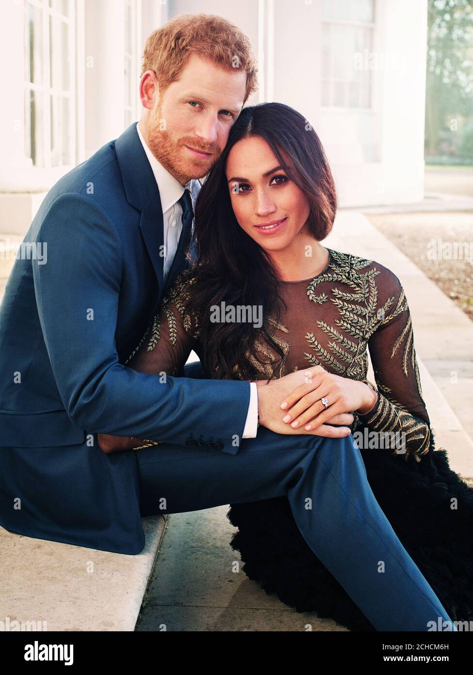 Condizioni di rilascio, che devono essere incluse e trasmesse a chiunque abbia fornito questa immagine: L'USO DOPO il 31/05/2018 deve essere eliminato da Kensington Palace. Questa fotografia è esclusivamente per uso editoriale. NESSUN uso commerciale. NESSUN uso in calendari, libri o supplementi. Non vi è alcun costo per la fornitura, il rilascio o la pubblicazione di questa fotografia ufficiale. Questa fotografia non deve essere migliorata digitalmente, manipolata o modificata e deve essere utilizzata sostanzialmente non tagliata. Copyright nelle fotografie è vestita nel principe Harry e la sig.ra Meghan Markle. Le pubblicazioni sono state invitate ad accreditare la fotografia ad Alexi Lubo Foto Stock