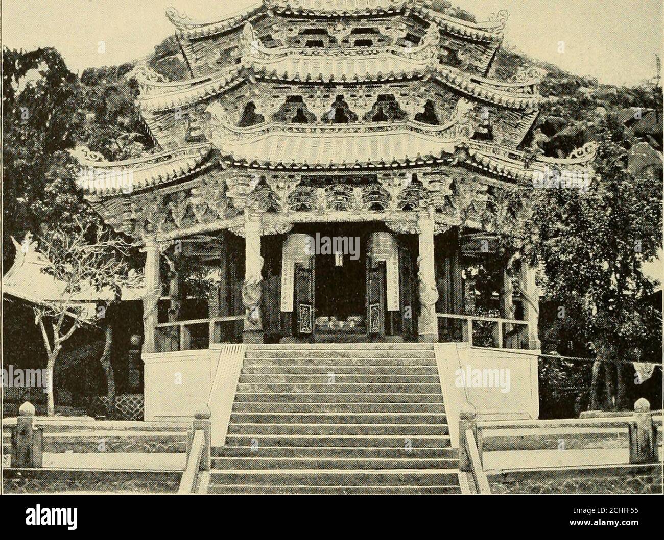 . La Genesi dell'arte-forma : un saggio in tecnica comparativa che mostra l'identità delle fonti, dei metodi e degli effetti della composizione nella musica, nella poesia, nella pittura, nella scultura e nell'architettura . FIQ. 68.-LA CATTEDRALE DI SALISBURY, DAL NORD-OVEST.Vedi pagine 18, 76, 90, 1S6, 190, 206, 261. Architettura esque e gotica nello stesso edificio, isola, di regola, Un tale corso è fatale all'unità di effetto. Questi stili principali e alcuni degli stileserviti da essi differiscono in modo da essenzialmente che blendthem è quello di causare confusione nella forma in cui la mente 208 LA genesi DI ARTE-FORMA. Deman Foto Stock