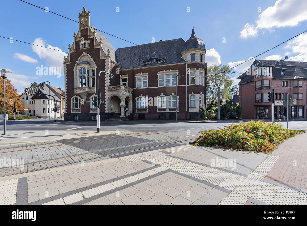 Krefeld-Bockum - Vista al Bockum Cityhall, costruito tra il 1902 e il 1904, Nord Reno Westfalia, Germania, 29.08.2020 Foto Stock