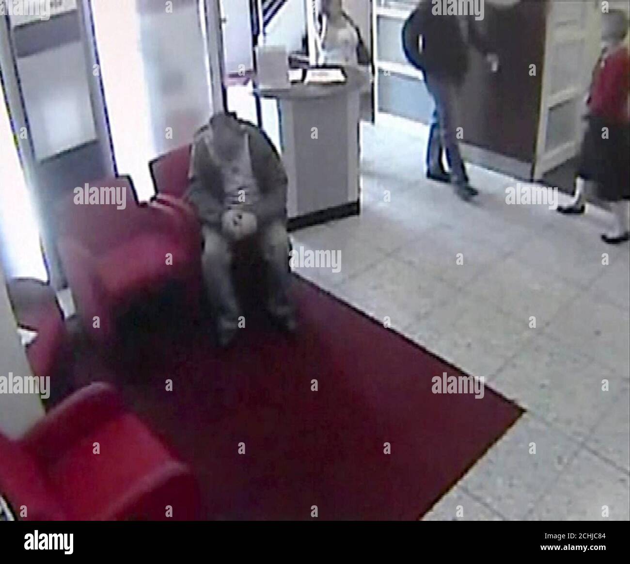 MIGLIORE QUALITÀ DISPONIBILE. TVCC non ha catturato Marek Pudlowski, 51, in apparente disagio quando arriva in un ramo di HSBC a Bognor la mattina è morto. Foto Stock