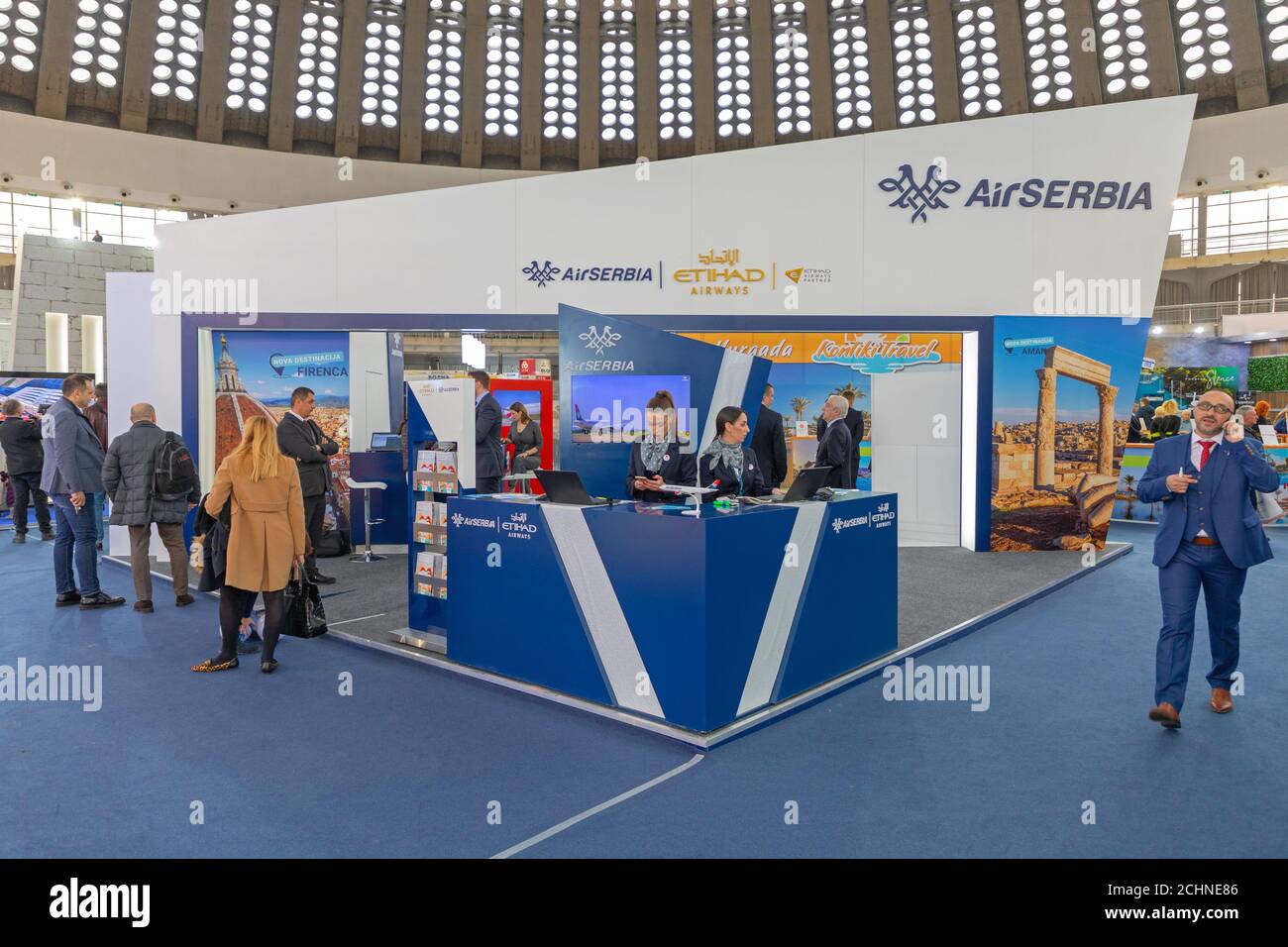 Belgrado, Serbia - 20 Febbraio 2020: Air Serbia alla Fiera del Turismo e dei Viaggi di Belgrado, Serbia. Foto Stock