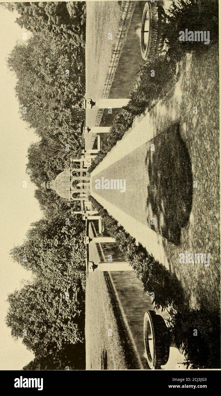 . Giardini europei e giapponesi; documenti letti davanti all'American Institute of Architects .. . Giardinaggio francese e il suo Maestro. Giardini europei e giapponesi Foto Stock