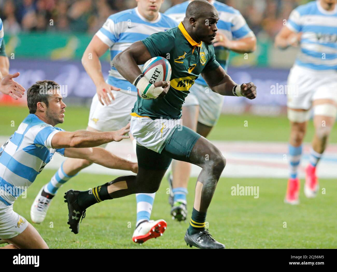 Rugby Union - Sud Africa / Argentina - Mandela Bay Stadium, Port Elizabeth, Sudafrica - 19 agosto 2017 - Raymond Rhule in Sudafrica corre con la palla. REUTERS/Mike Hutchings Foto Stock