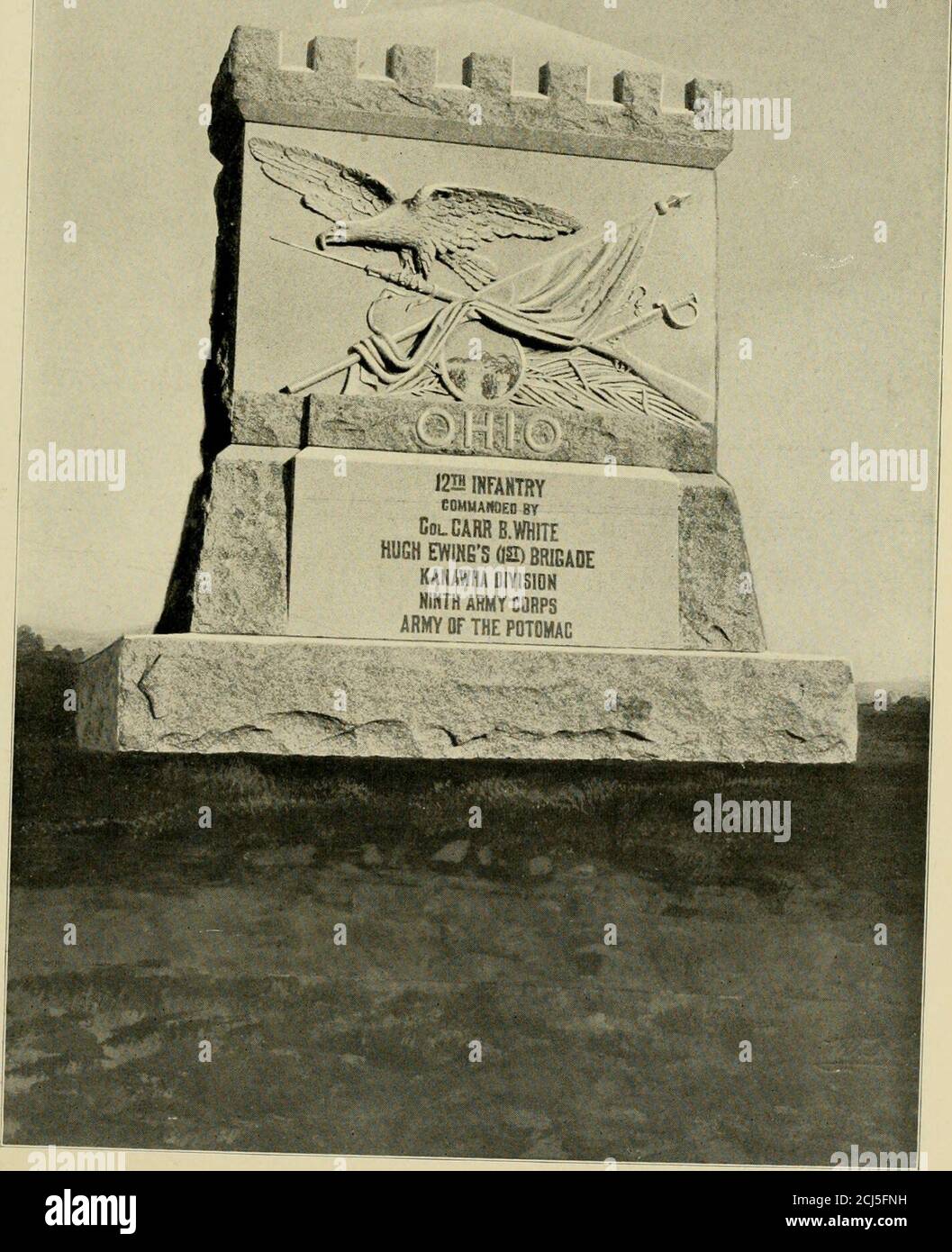 . Antietam. Relazione della commissione sul campo di battaglia di Ohio Antietam. Egiment è stato impegnato nella Skirmishat Princeton, 7 maggio; nelle battaglie di Cloyd Mountain, il giorno 8 maggio; New River Bridge, May loth; Lexington, 13 giugno, e Lynchburg, 17 giugno e i. La sua perdita in ucciso nelle sue numerose battaglie e ingaggi wasas seguenti: Scary Creek, 8; Carnifex, 2; Hughes Ferry, i; Gau-ley Bridge, i; Cotton Mountain, i; Bull Run Bridge, 10; SouthMountain, 22; Antietam, 8; Fayetteville, 2; Meadow Bluff, 4; Bowyers Ferry, i; Cloyd, Lynchburg, 7, 21, 88, and total. I gravemente feriti in questi impegni Foto Stock