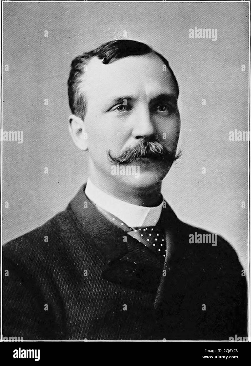 . Storia dell'Università del Michigan . Ry i, che segue, ma non ha vissuto per servire fuori il termine. Morì a Detroit, il 14 marzo 18S9. CHARLES RUDOLPHUS WHITMAN è nato a South Bend, Indiana, il 4 ottobre 1847, figlio di Villiam Green e Laura Jane (Finch)Whitman, e settimo discendente lineare di JohnWhitman, di Weymouth, Massachusetts. Ha ri-ricevuto una formazione preliminare nelle scuole comuni della sua città natale e nella scuola di Foster, di Chicago.ha preparato per l'università nella scuola superiore di Chicago, la scuola superiore di Ann Arbor e il UnionSeminary di Ypsilanti, laureandosi dall'ultima istituzione i Foto Stock