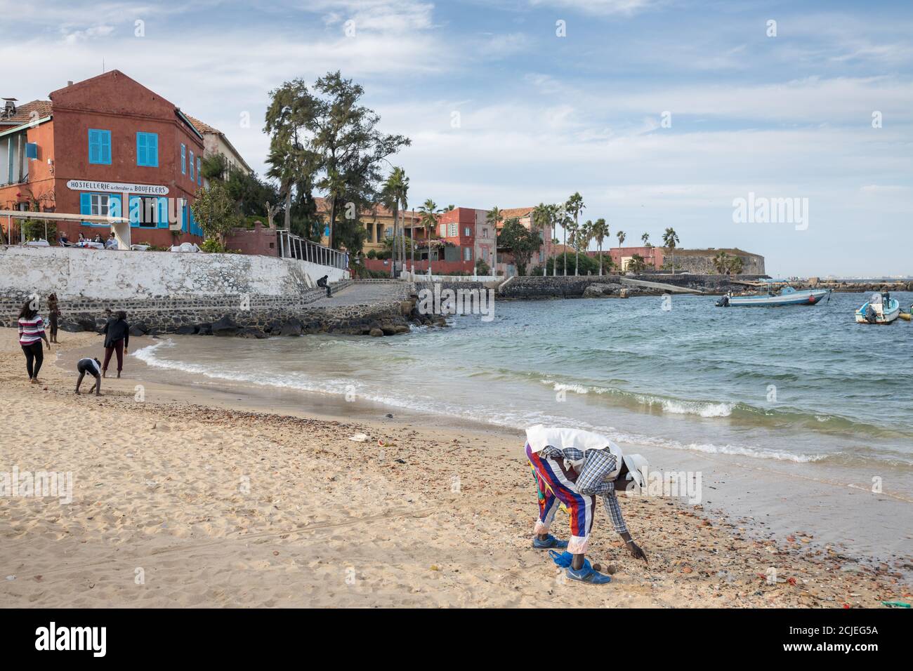 La spiaggia sull'isola di Gorée, Dakar, Senegal Foto Stock