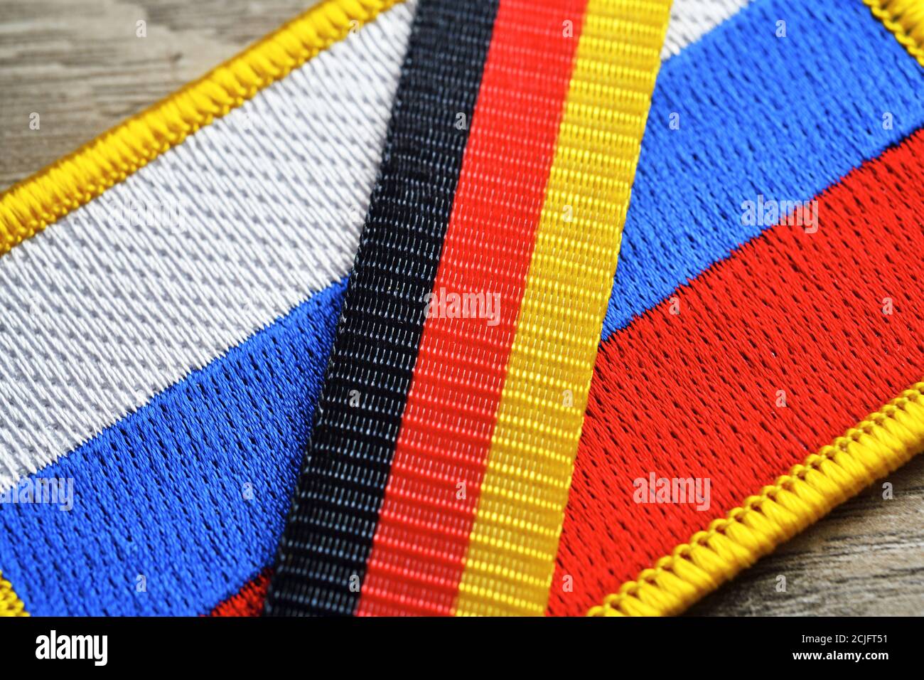 Bandiere di Russia e Germania, gasdotto Nord Stream 2 Foto Stock