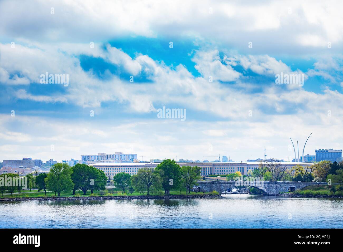 PENTAGONO DEGLI STATI UNITI sul fiume Potomac ad Arlington, Virginia Foto Stock