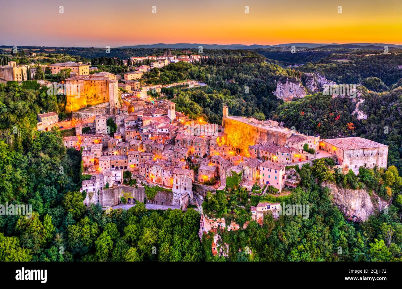 Sorano, un comune della provincia di Grosseto, Toscana meridionale, Italia Foto Stock