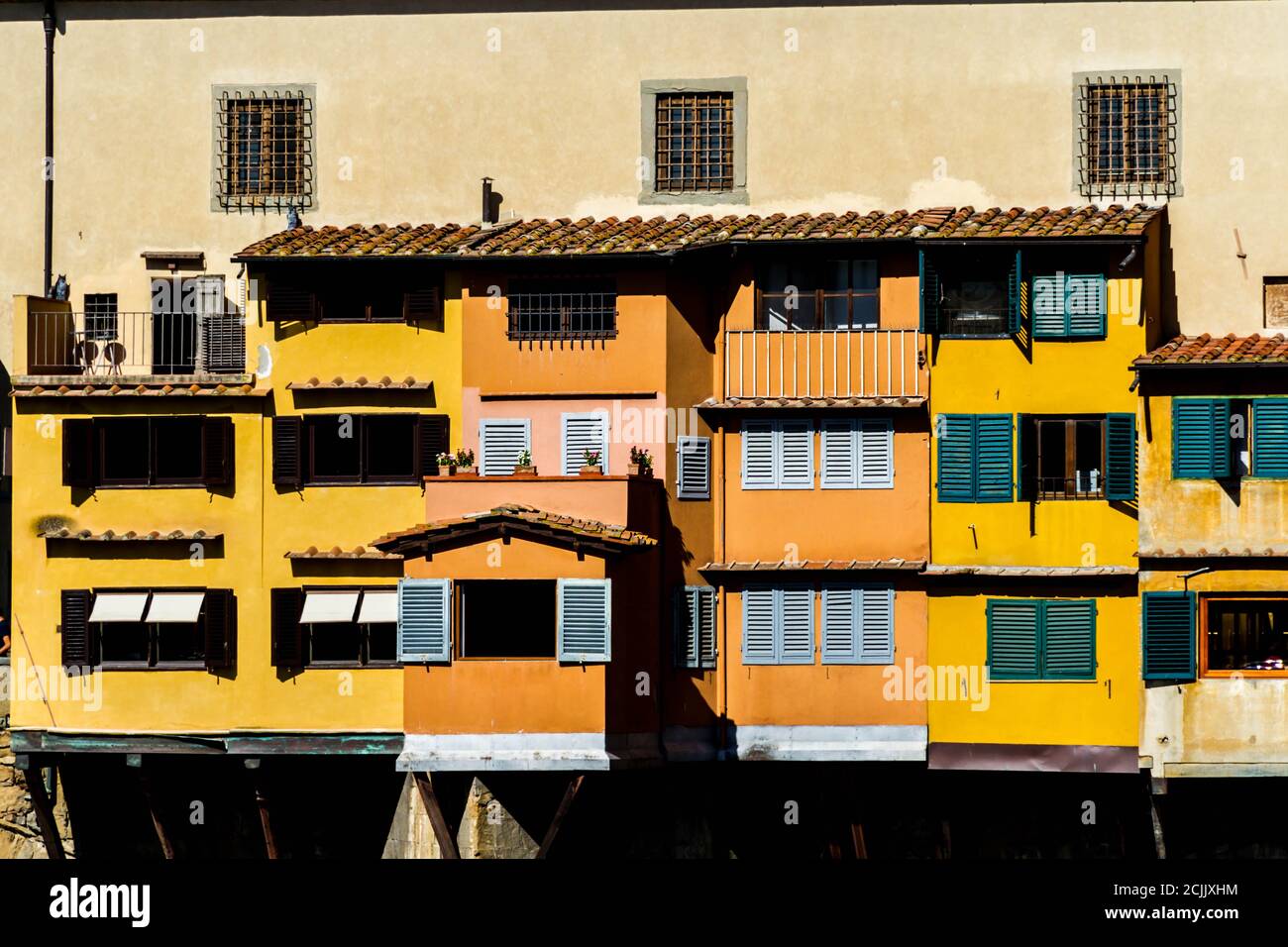 Un'immagine ravvicinata del famoso Ponte Vecchio (Ponte Vecchio) a Firenze Foto Stock