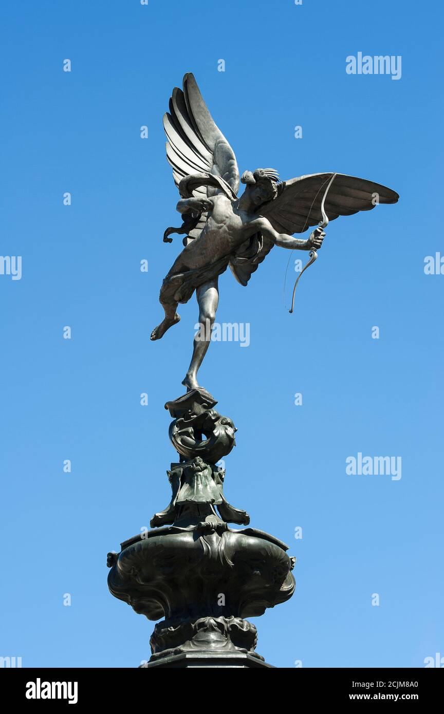 La Shaftesbury Memorial Fountain, conosciuta anche come Eros, a Piccadilly Circus, Londra, Inghilterra. Foto Stock