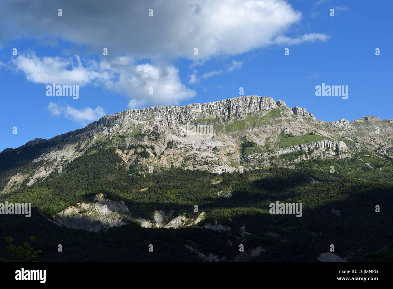 Paesaggio di montagna Ridge noto come le Traversières Blieux Verdon Parco Regionale Alpes-de-Hautes-Provence Provenza Francia Foto Stock
