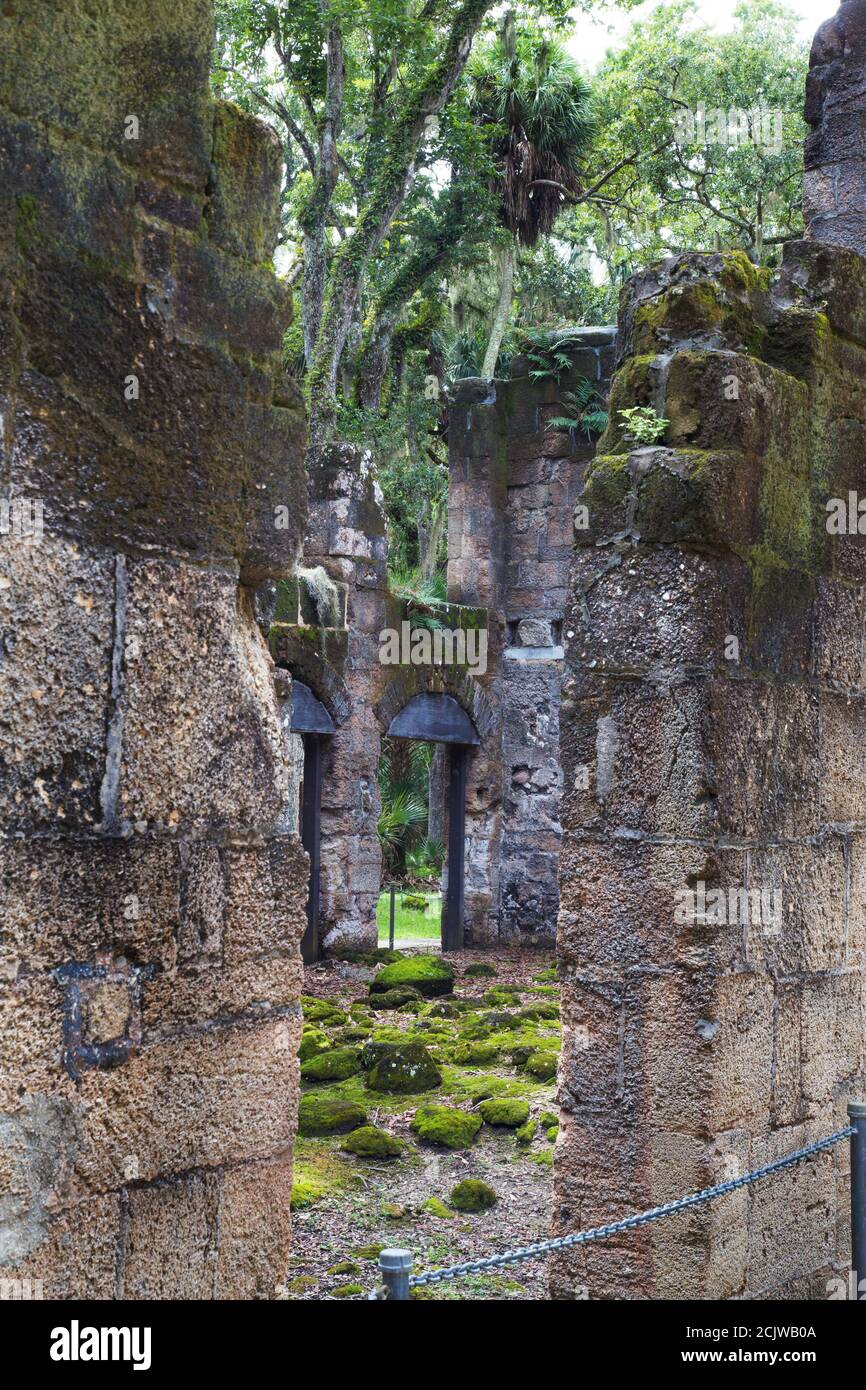 Rovine della piantagione di zucchero di Bulow in Florida. La piantagione fu distrutta nella seconda guerra di Seminole. Foto Stock