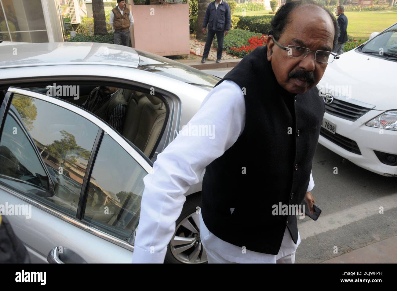 Veerappa Moily, politico appartenente al Congresso Nazionale Indiano dallo stato di Karnataka. Moily era l'ex ministro capo degli indiani Foto Stock