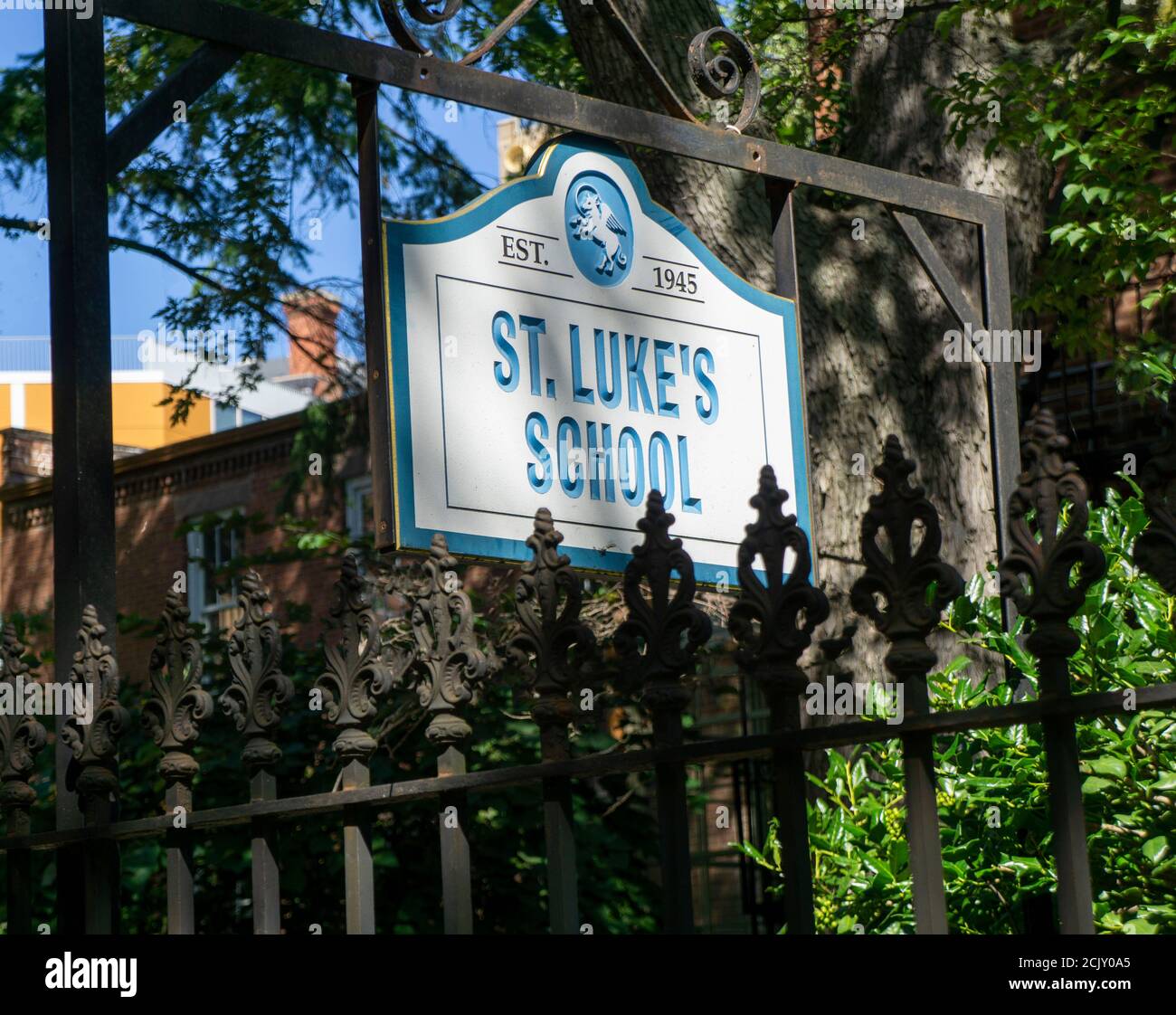 Insegna della scuola di St. Luke, West Village, New York City, New York, USA Foto Stock