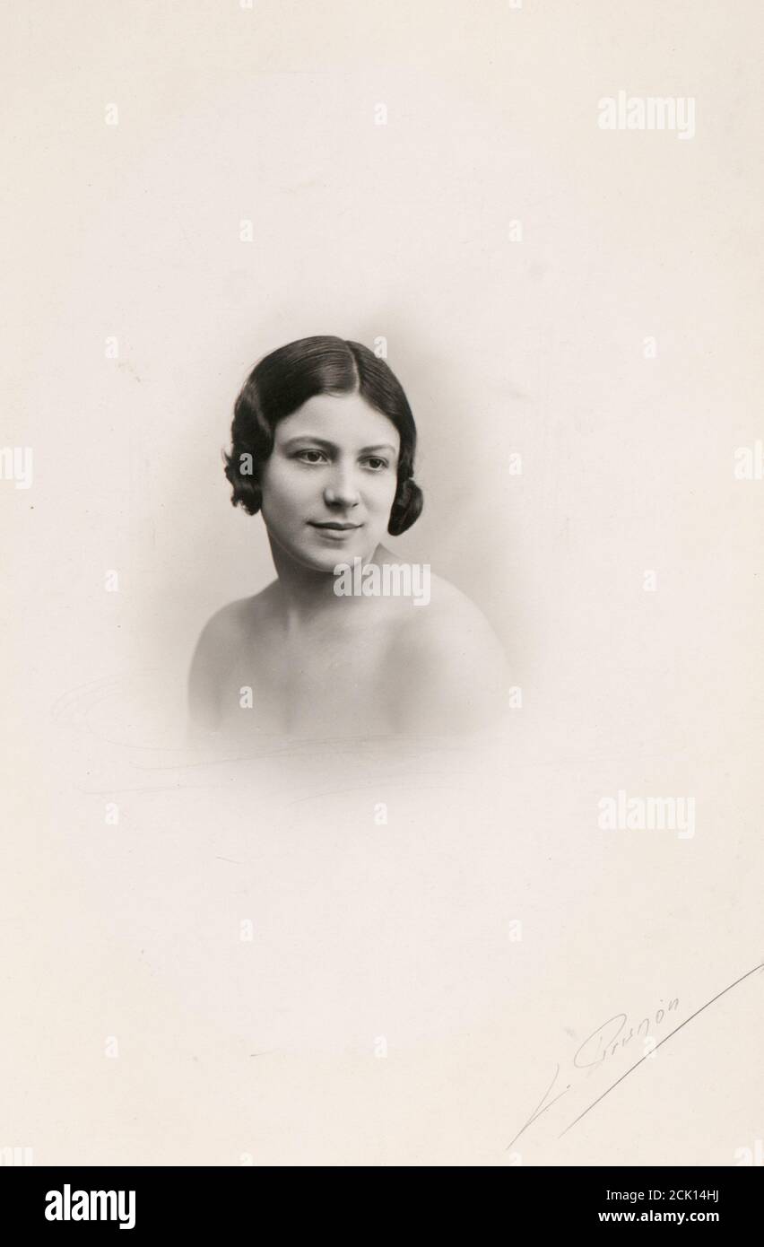Ritratto d'epoca di una donna italiana bautiful, sconosciuta (anni 20) Foto Stock