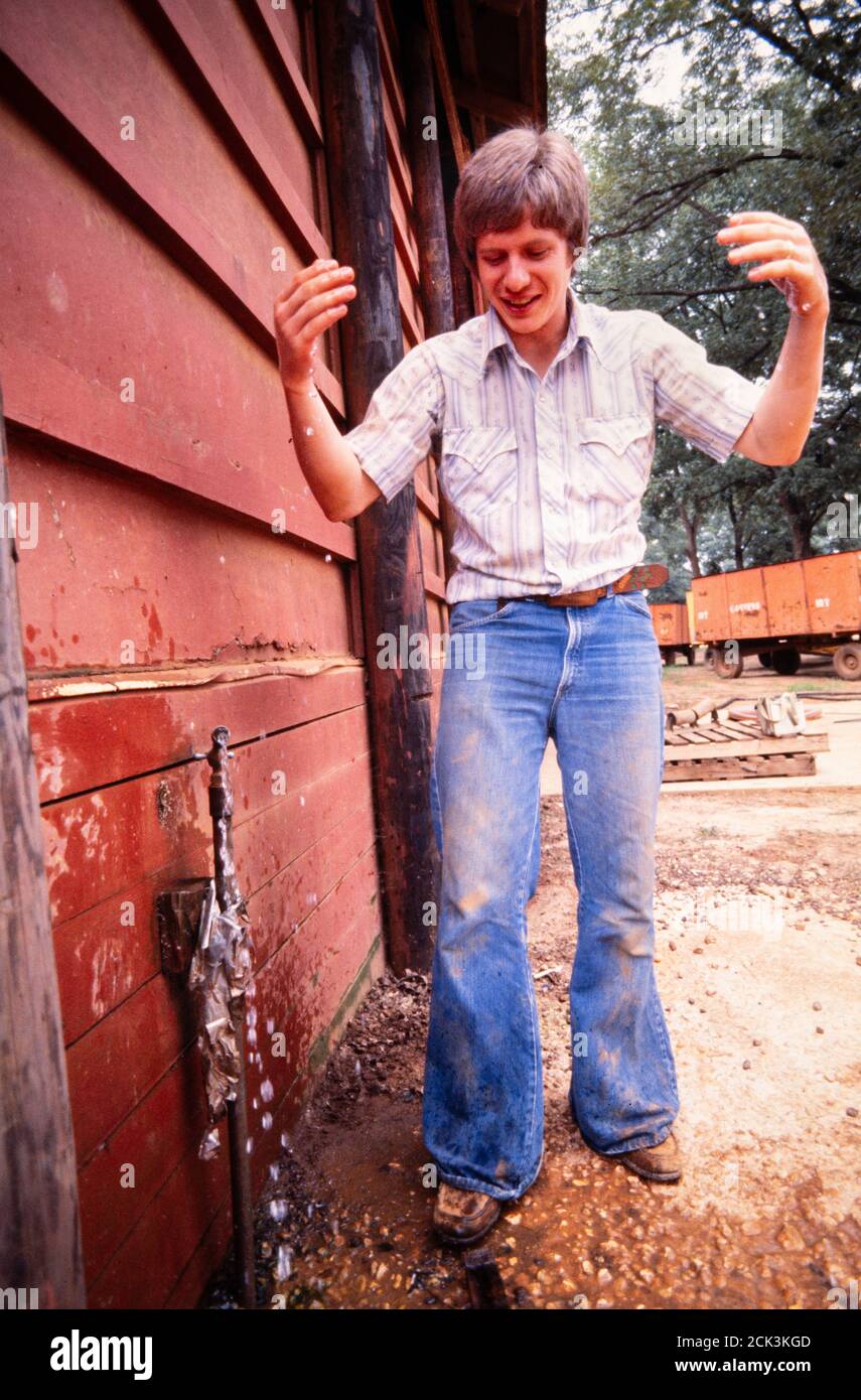 James Earl ' chip ' carter, figlio del presidente Jimmy e della prima signora Rosalynn carter nella fattoria della famiglia a Plains, Georgia nel 1976. Chip carter è tornato nelle notizie del 2020, dopo aver ammesso di aver fumato marijuana con la cantante Willie Nelson sul tetto della Casa Bianca. Foto Stock