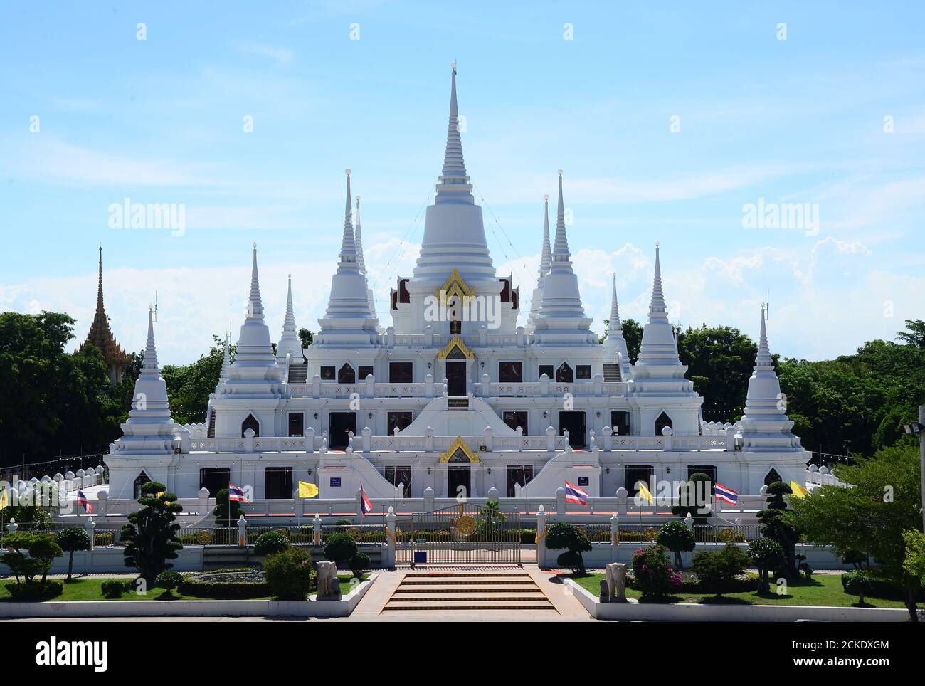 Phra Thutangkha Chedi (Dhutanga Chedi) di wat asokaram, Mueang Samut Prakan, provincia di Samut Prakan, Thailandia Foto Stock