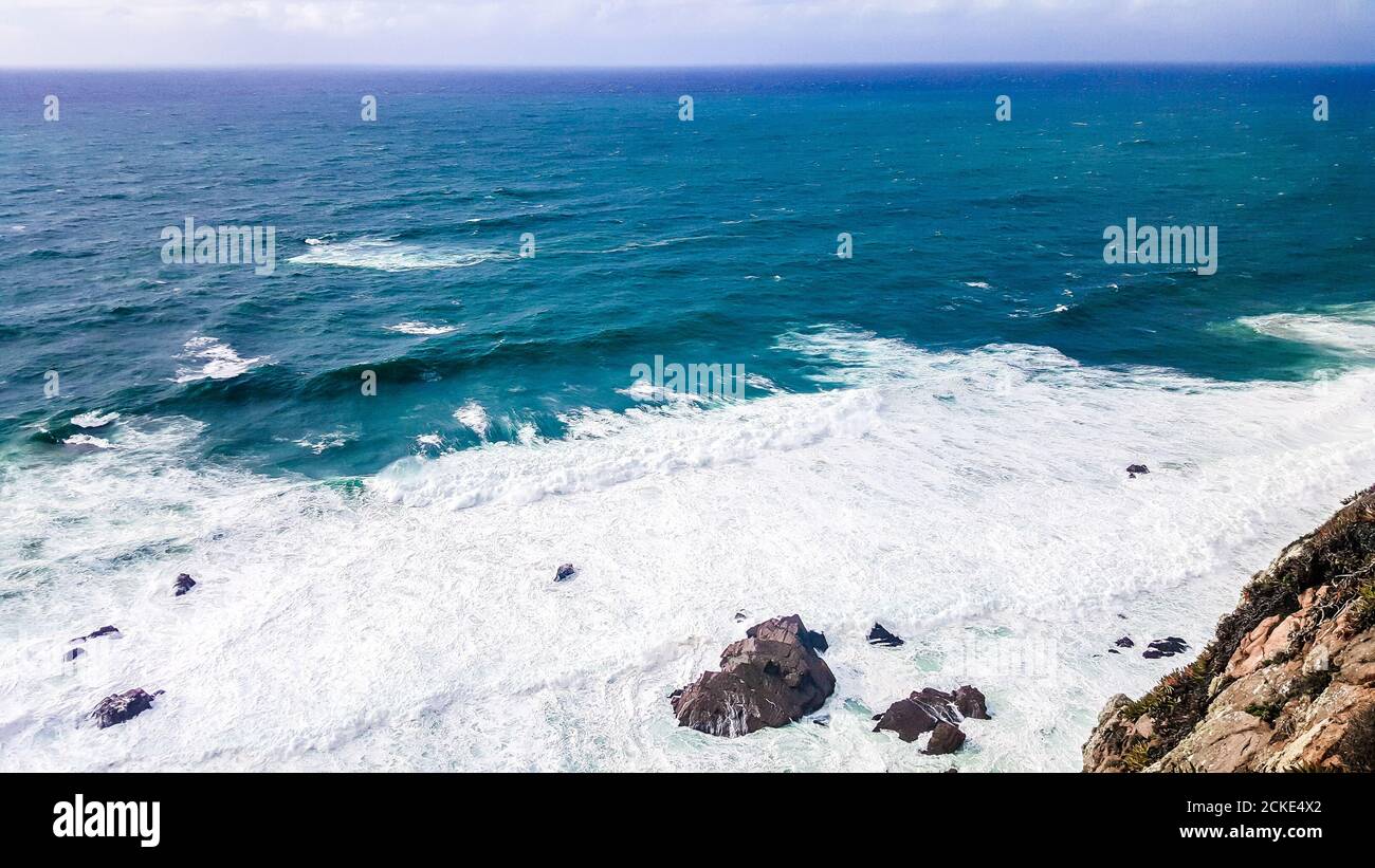 Cabo da Roca (Capo Roca), Portogallo, il punto più occidentale dell'Europa continentale. Oceano Atlantico. Foto Stock