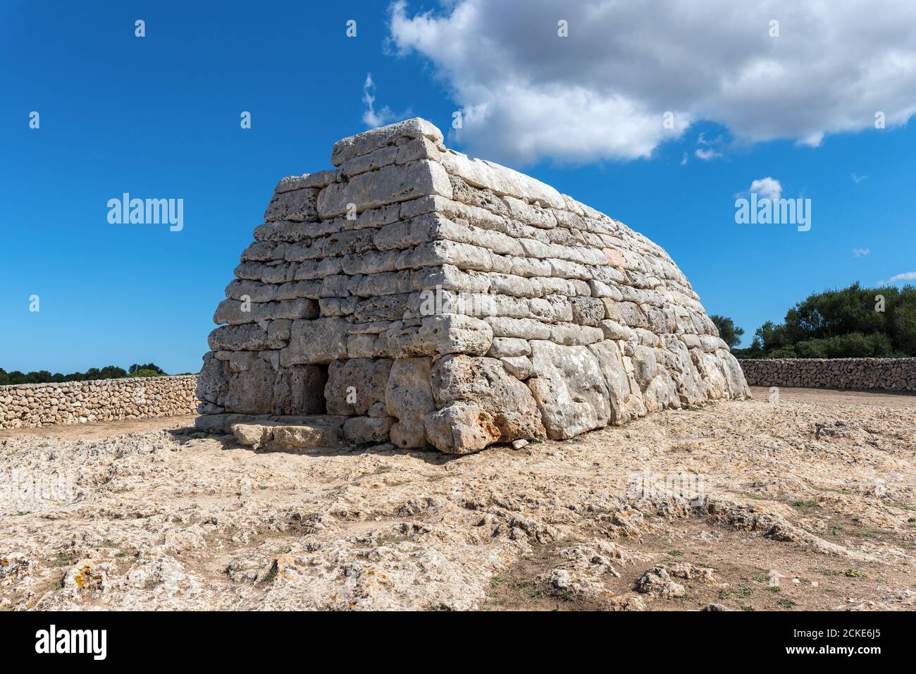 NAVETA des Tudons, Tomba preistorica - Minorca, Isole Baleari, Spagna Foto Stock