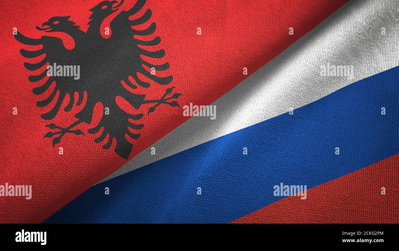 Albania e Russia due bandiere tessuto tessuto, tessuto Foto Stock