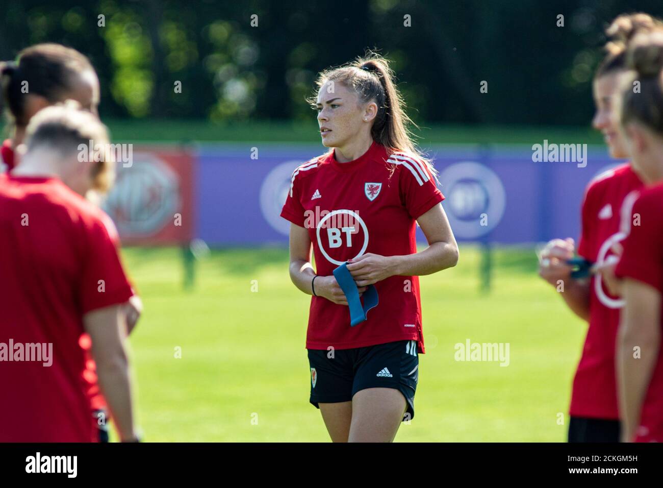 Cardiff, Galles, Regno Unito. 16 settembre 2020. Sessione di addestramento delle donne del Galles all'USW Sports Park il 16 settembre 2020. Credit: Lewis Mitchell/Alamy Live News Foto Stock