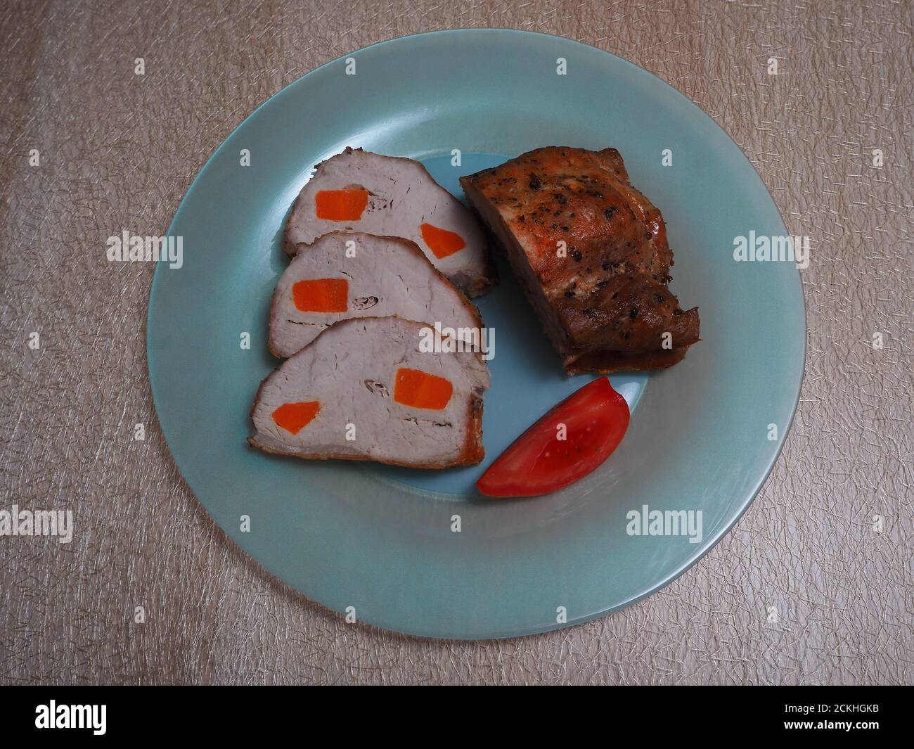 Cibo. La carne viene cotta nel forno. Foto Stock