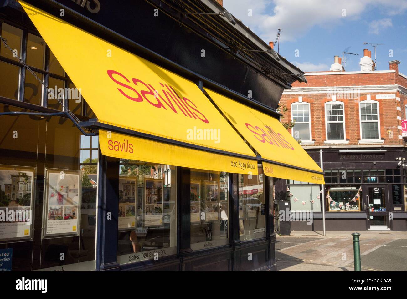 Savills Estate Agents, Barnes High Street, Londra, SW13, Regno Unito Foto Stock