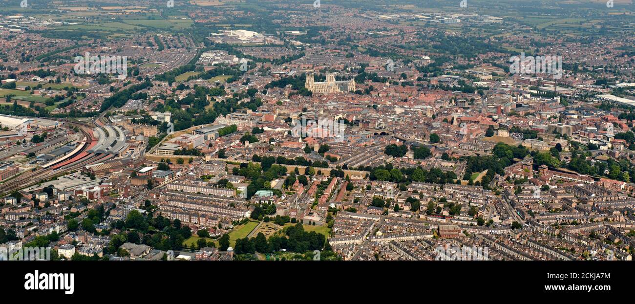 Una vista aerea della città di York, dello Yorkshire del Nord, dell'Inghilterra del Nord, del Regno Unito Foto Stock