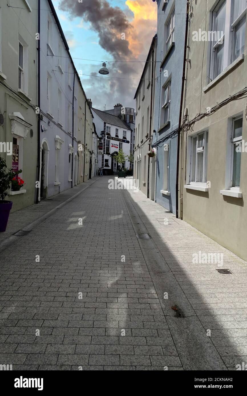 Vista di una strada nella città di Waterford, Irlanda. Foto Stock