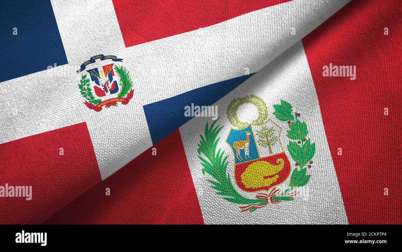 Repubblica Dominicana e Perù due bandiere tessuto tessuto, tessuto Foto Stock