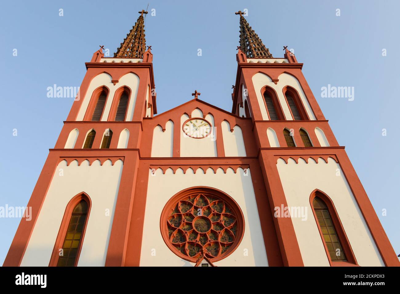 TOGO, Lome, cuore cattolico Cattedrale di Jesu dal tempo coloniale tedesco, costruito nel 1902 dai Missionari Steyler / katholische Herz Jesu Kathedrale, gebaut 1901-02 waehrend der deutschen Kolonialzeit von den Steyler Missionaren Foto Stock