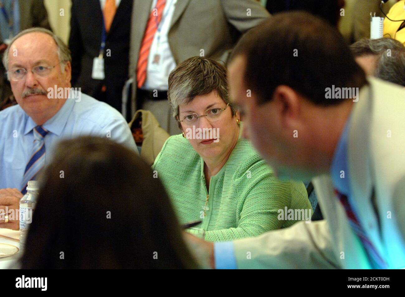 Austin, Texas 24 agosto 2006: Il Governatore dell'Arizona Janet Napolitano, qui mostrato con altri governatori alla Conferenza dei Governatori di frontiera di Austin. ©Bob Daemmrich Foto Stock