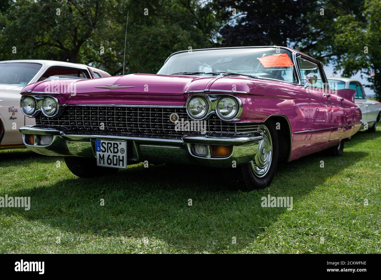 L'auto di lusso personale di dimensioni standard Cadillac Sedan de Ville (prima generazione), 1960. La mostra di 'US Car Classics'. Foto Stock