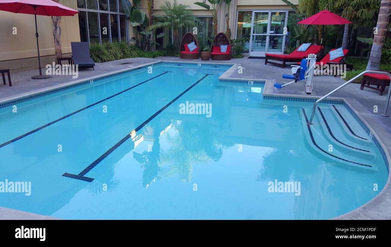 La piscina del DoubleTree by Hilton Hotel Los Angeles a Commerce, California, Stati Uniti Foto Stock