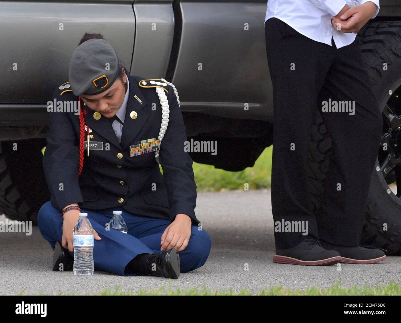 FORT LAUDERDALE, FL - 20 FEBBRAIO: Peter Wang, 15, che era fra le 17 persone uccise da un pistolero alla Marjory Stoneman Douglas High School a Parkland, Florida è stato ammesso alla classe di 2025 alla sua scuola di sogno, West Point Academy. C'era un servizio commemorativo per lui a Kraeer Funeral Home and Cremation Center e che è stato messo a riposo a Bailey Memorial Gardens il 20 febbraio 2018 persone: Peter Wang Credit: Storms Media Group/Alamy Live News Foto Stock