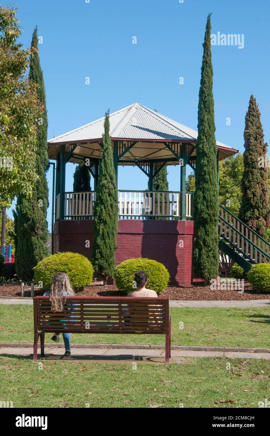 I giardini Hopetoun di Elsternwick, disposti nel 1909, ospitano diversi alberi significativi. Melbourne, Australia. Foto Stock