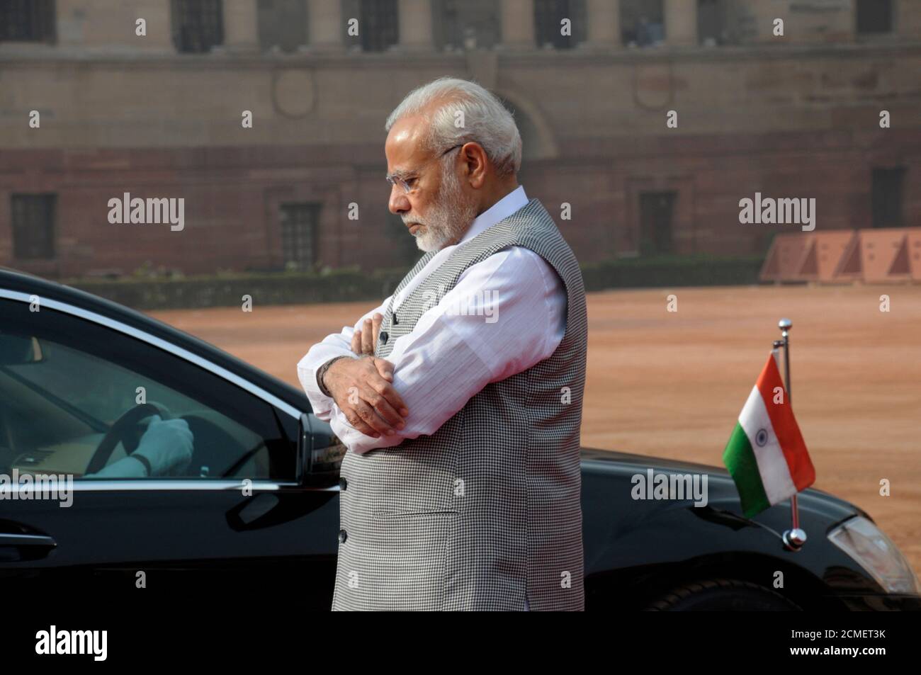 Il primo ministro indiano Narendra modi cammina verso la sua auto. Fotografia: Sondeep Shankar Foto Stock