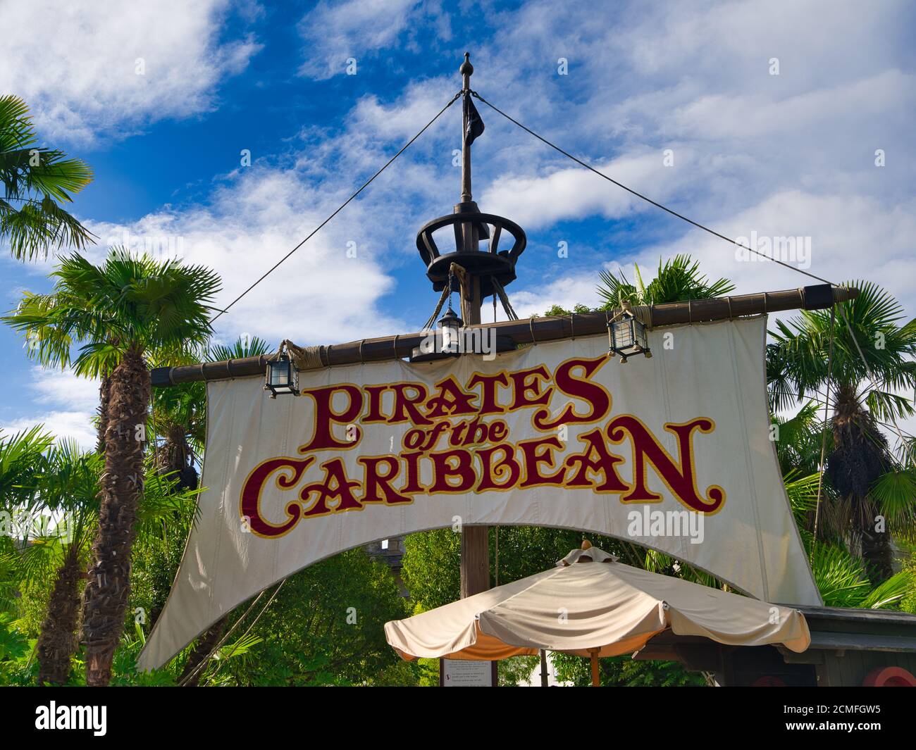 Pirati dei Caraibi ingresso, Disneyland Parigi, Marne-la-Vallée, Parigi, Francia, Europa Foto Stock