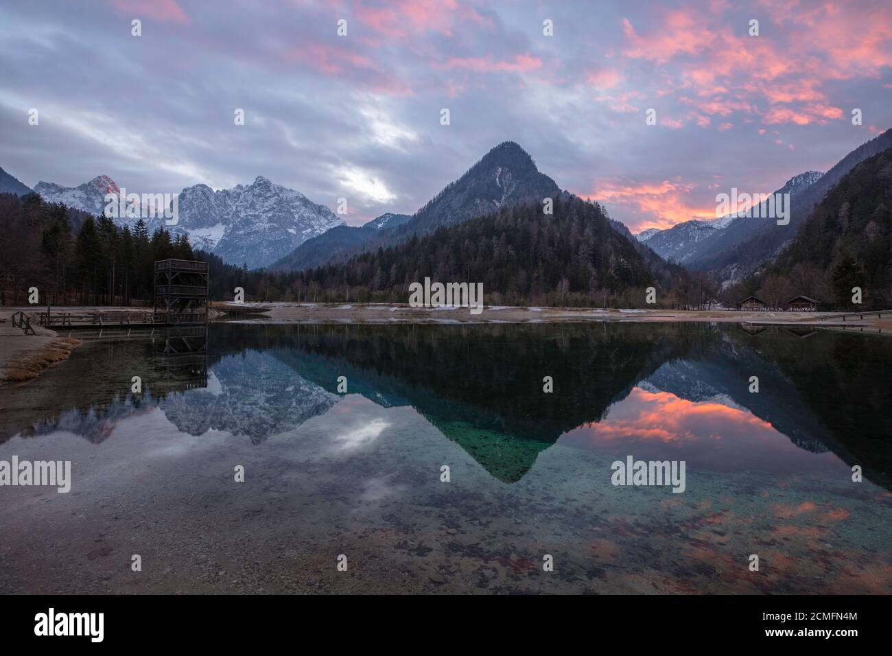 laghi-sloveni-immagini-e-fotografie-stock-ad-alta-risoluzione-alamy