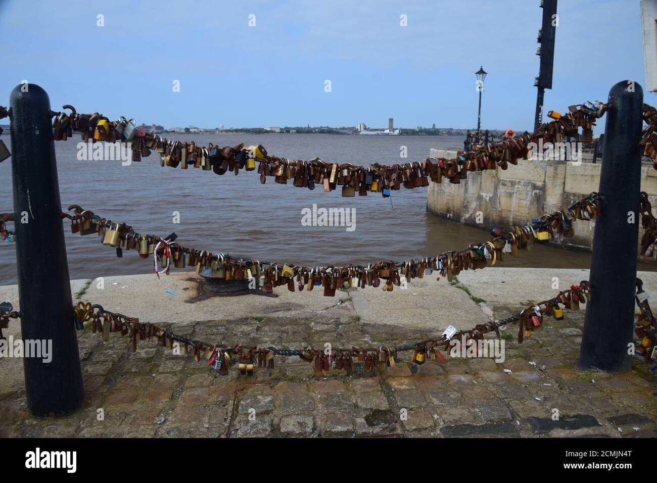 Lungomare di Liverpool City e zona del molo di Albert Foto Stock