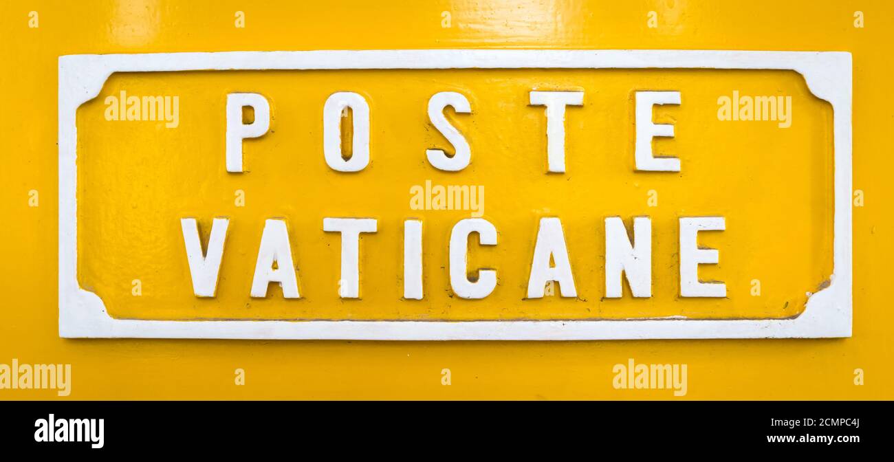 Giallo casella postale in Vaticano Foto Stock