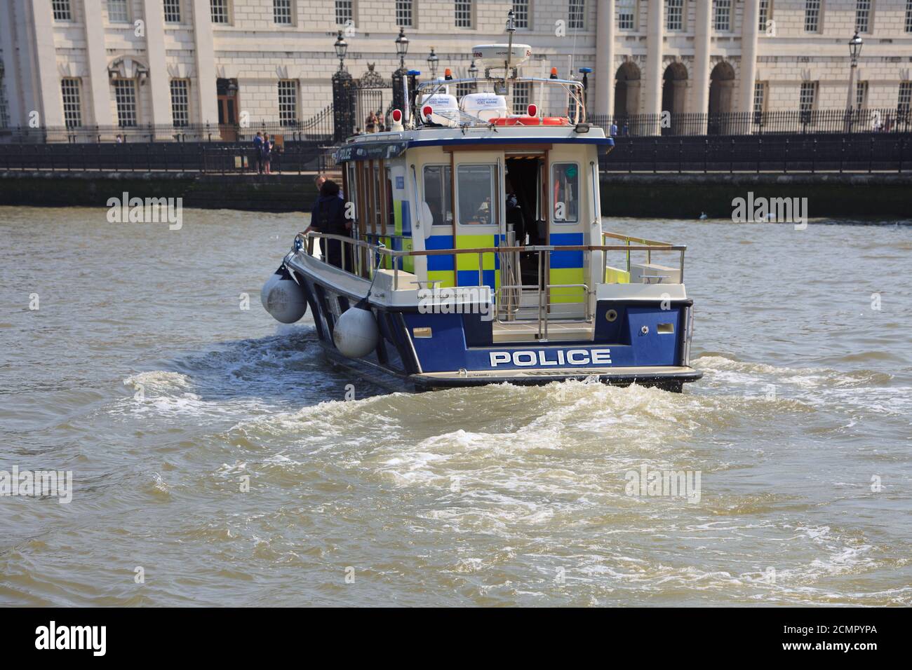 River Thames, Londra, 2019. La polizia Metropolitana (MPU) o la polizia Marina pattuglia le 47 miglia del Tamigi. Foto Stock