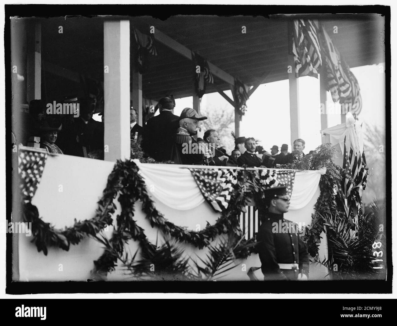 JONES, GIOVANNI PAOLO. DEDICAZIONE DEL MONUMENTO, 4-17-12. DEWEY; TAFT; STIMSON; GEN. PORTATORE Foto Stock